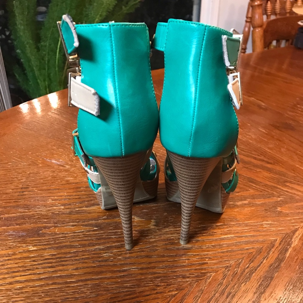 Gorgeous Tan, Teal & Gold Studded Double Ankle Strap High Heels! - Picture 8 of 16